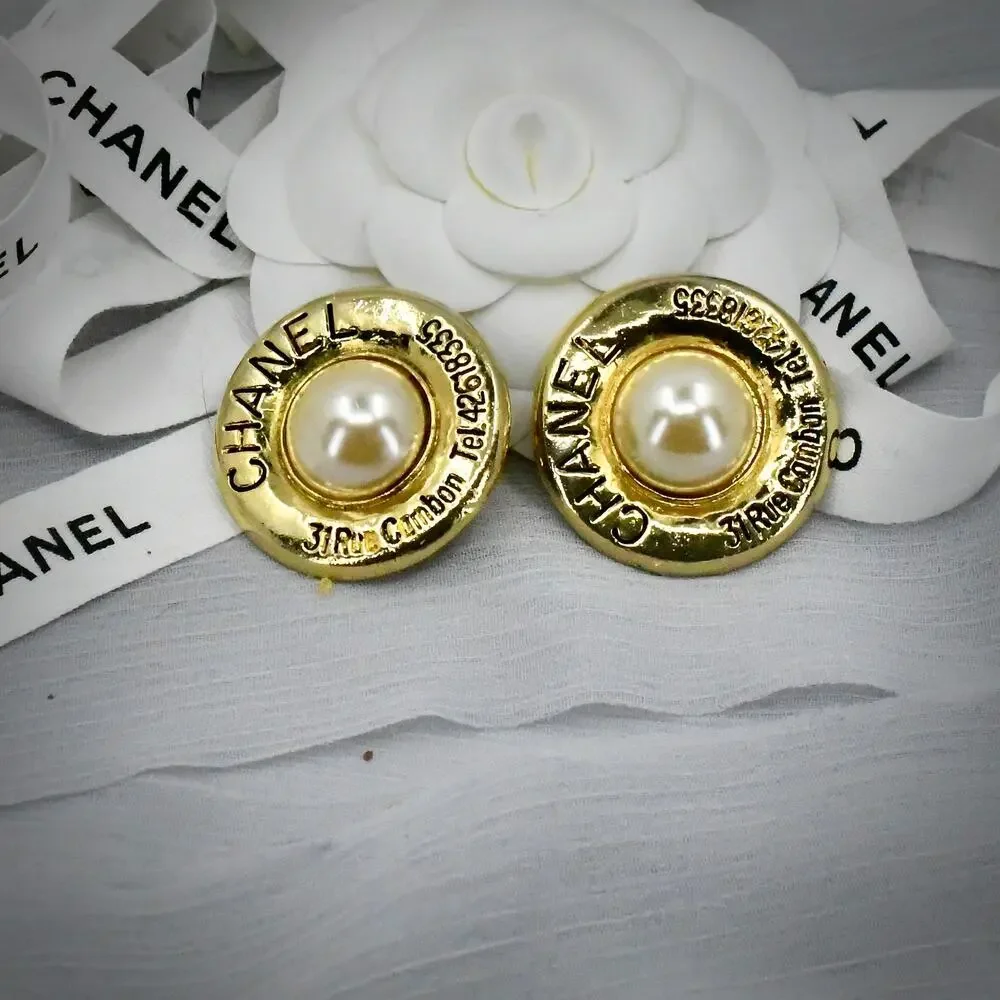 Vintage Chanel 31 Rue Cambon Gold Plated Faux Pearl Clip On Earrings